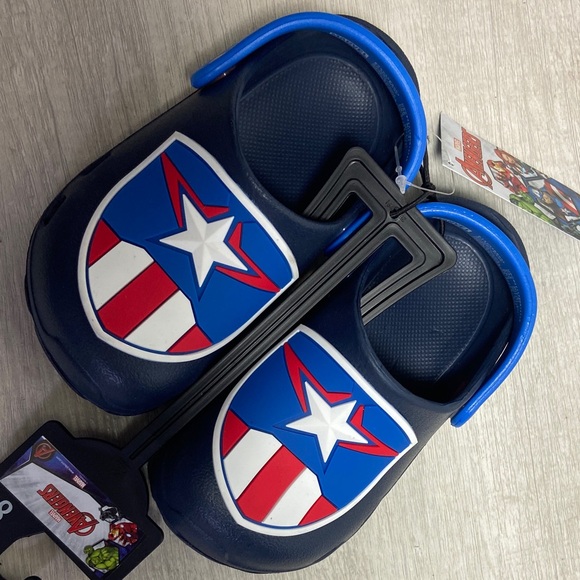 Marvel Kids Captain America Shield Slippers - Blue and Red boys (toddler) 7-8 - Picture 3 of 11